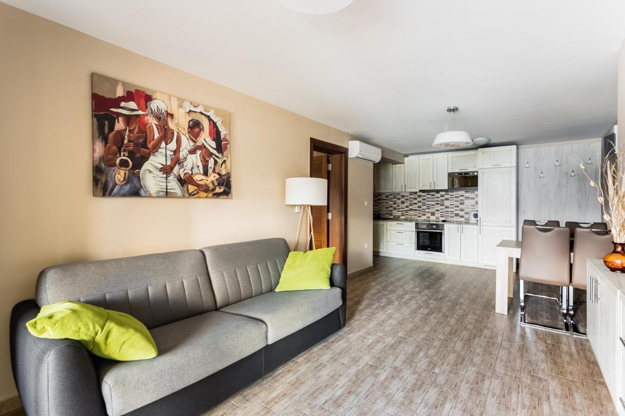 Keystone Apartments ดอนิมอรินิ ภายนอก รูปภาพ