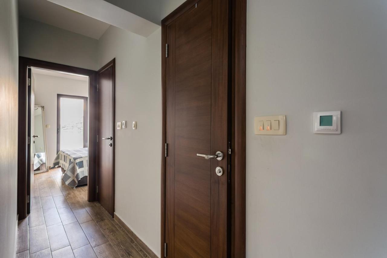 Keystone Apartments ดอนิมอรินิ ภายนอก รูปภาพ
